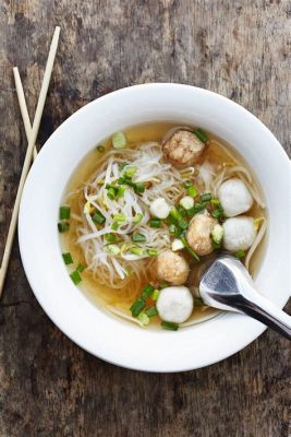  ก๋วยเตี๋ยวน้ำมันงา:  ซุปหอมกรุ่นจากน้ำมันงาคั่วกับเส้นเหนียวนุ่มสุดพิเศษ!