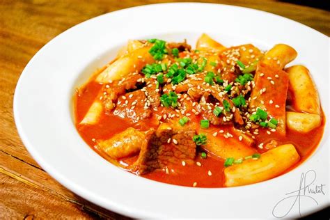  Ddeokbokki เผ็ดร้อนถึงทรวง ละลายกับความนุ่มละมุนของเส้นแป้ง!